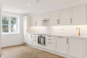 Kitchen- click for photo gallery